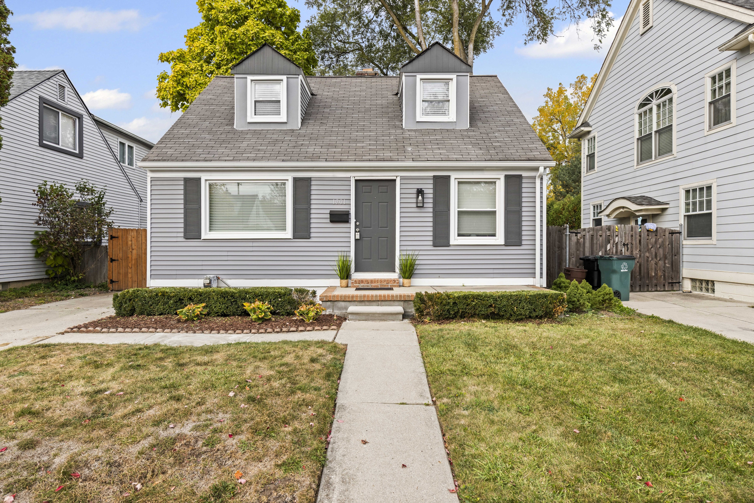 Property main image
